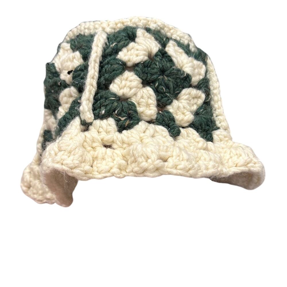 Handmade artisan indie Oversized Y2K crochet Bucket Hat Cream and Forest Green